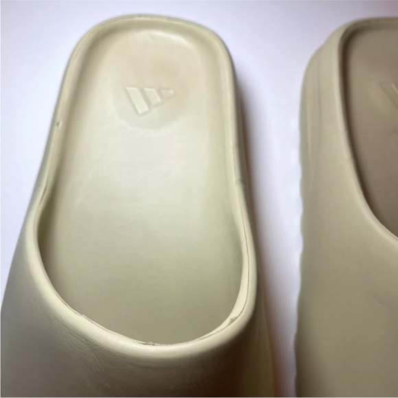 Adidas Yeezy Slides Resin Size 7 M Excellent Condition - Picture 3 of 14